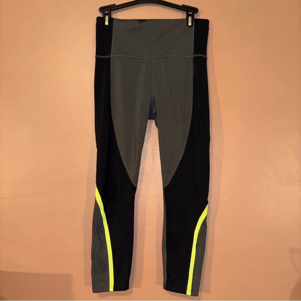Women's Athleta Spar Colorblock 7/8 Ultra High Waist Tights Size SMALL